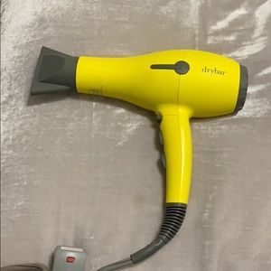 Drybar blow dryer